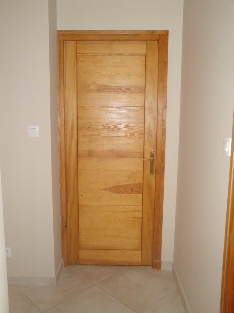 Porte bois massif